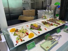 -亚洲国际大酒店·云顶阁旋转自助餐厅