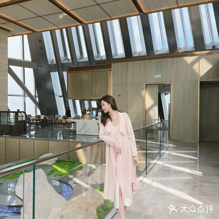 深圳|118层云端自助午餐☁️