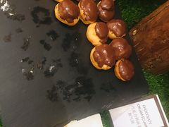 巧克力奶油手指气鼓-北京王府井希尔顿酒店·万斯阁西餐厅