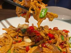 天目笋尖炒腊肉-湖兰金牌小炒肉(椒江万达店)