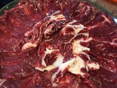 手切本地特级靚牛肉-金海阁海鲜火锅