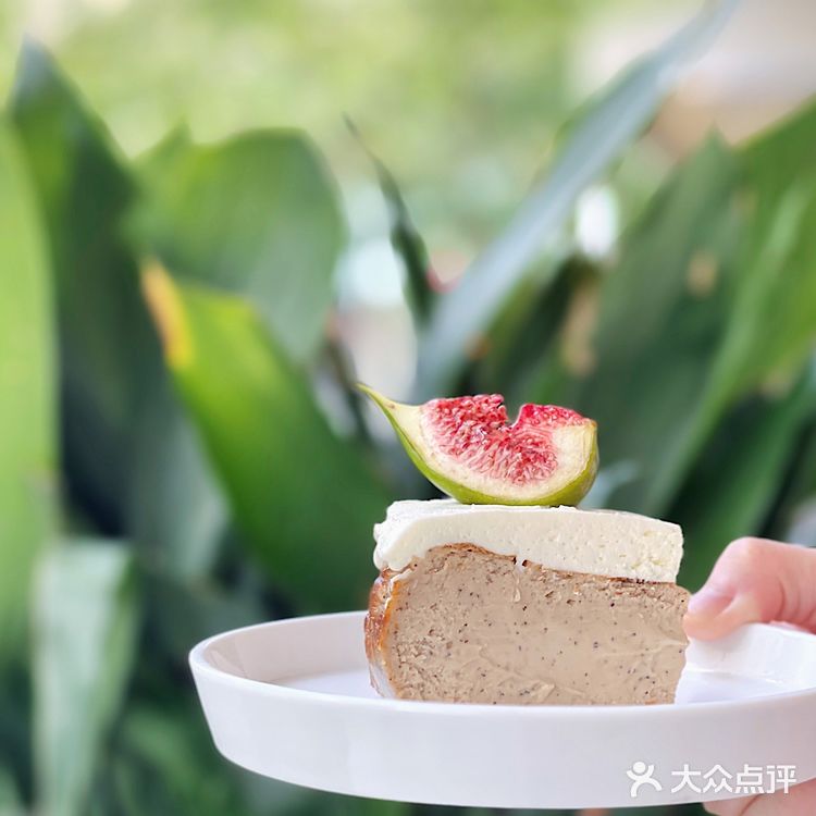 上海｜好看又好吃的蛋糕新店，每一口都是快乐甜蜜