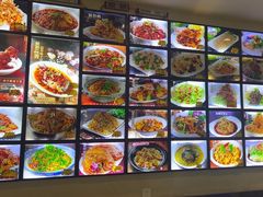 -老码头黑皮肘子锅包肉(赣水路店)