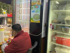 -覃肥叔桂林米粉(粮道街店)