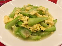 -侬佳蒸菜馆(听潮店)