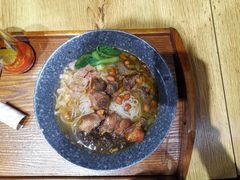 鸡肉米线-八月美食小馆(银泰城总店)
