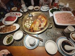 -小天鹅火锅·一线江景洪鼎旗舰店(洪崖洞店)