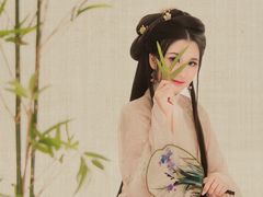 -九月鹰飞汉服摄影工作室