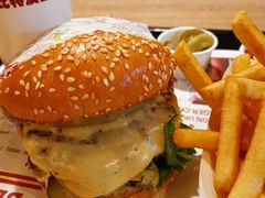 -The Habit Burger Grill 哈比特汉堡(复兴soho店)
