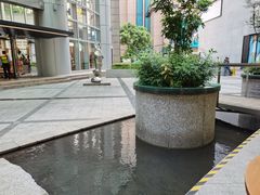 -M Stand(上海人民广场来福士店)