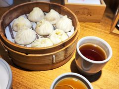 蟹粉小笼包-馋三尺蟹粉小笼(人民广场店)