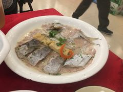 -侬佳蒸菜馆(听潮店)