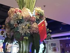 -豪客嘉族·麦尼顿西餐厅(乐福天下店)