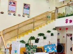 -哲学苑亲子园·早教婴儿托育·婴儿游泳(颐龙湾店)