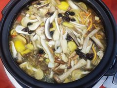 -菌之家·专业纯野生菌火锅·特色炒菌