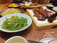 -老滇山寨•云南特色菜•地方菜•民族风情歌舞表演(金碧店)