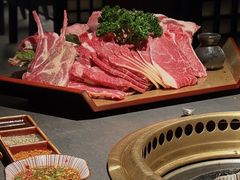 -铭牛烧肉·和牛海鲜自助(高新月牙湖店)