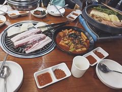 -仨仨米炭火烤肉