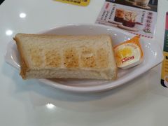 牛油吐司-金装炖奶佬餐厅(美孚新村店)