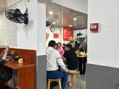 -何永光123鲜牛肉馆(1号店)