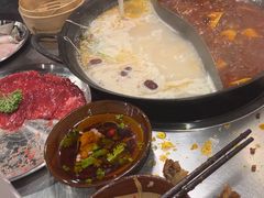 -鹿鸣山草本茶香火锅(园西路店)