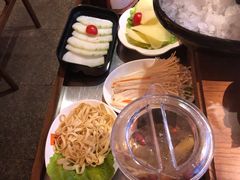 -佬土鹅肠火锅(解放路店)
