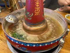-毛辣果·贵州红酸汤牛肉火锅(西单店)
