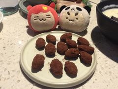 杏仁巧克力豆-半山腰·云南菜(侨福芳草地店)