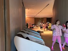 -涨巢·潮玩水疗局