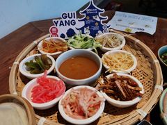 -包整·丝娃娃(甲秀楼景观店)