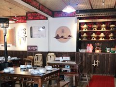 大堂-岳记兴隆·青城腊排铜火锅(融创店)