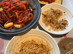 -肥肥虾庄·金牌油焖大虾(杨园滨江时代walk店)