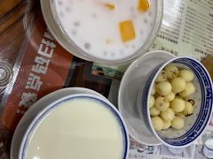 -周大娘牛乳(旧寨古村总店)