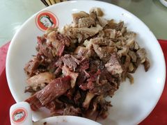 -闫家驴肉老店(华电一校店)