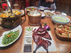 -老滇山寨•云南特色菜•地方菜•民族风情歌舞表演(金碧店)