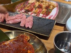 -汉城烤肉·黑金冠(华山路店)