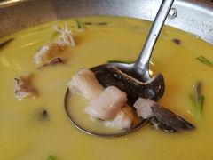 清炖回头鱼-巴陵全鱼席(湖南老字号汴河街店 )