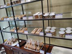 面包甜点陈列柜-德大西餐社(云南南路店)