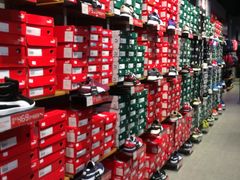-PUMA品牌自营折扣店(武汉永旺梦乐城店)