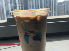 陨石拿铁-瑞幸咖啡(三里屯SOHO-6号楼店)