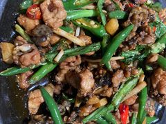 -老滇山寨•云南特色菜•地方菜•民族风情歌舞表演(金碧店)