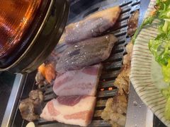-臻牛烤肉