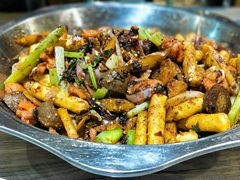 -嘎嘎鸭下巴·爆辣干锅(女人街店)