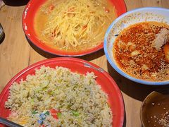 -先启半步颠小酒馆(虹桥龙湖天街店)