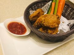 直接上手的鸡翅-上海中星铂尔曼大酒店 汇·西餐厅