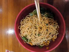 -爆炸头阿姨小四川正宗川味小吃(无任何分店)