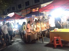 -吴山路夜市