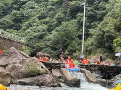 -安吉龙王山峡谷漂流
