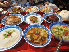 -蓝田九大碗民俗食府(蓝田店)