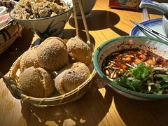 -包整·丝娃娃(一览甲秀楼风景店)